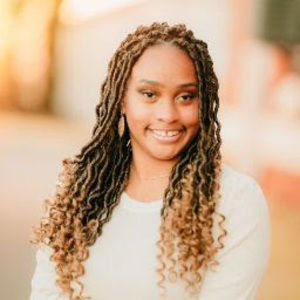 Meet your Posher, Nyiraa